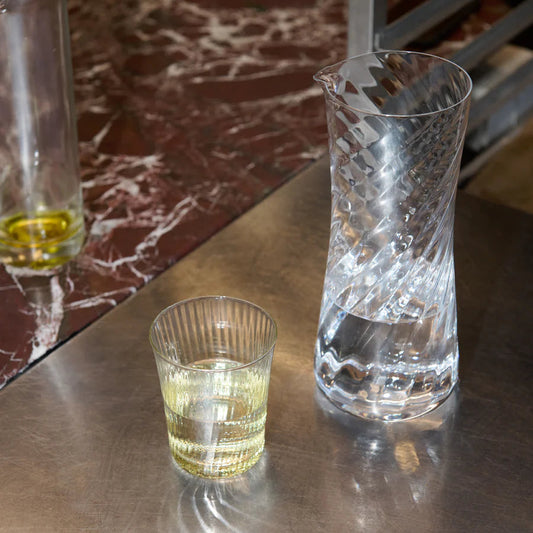 concave carafe