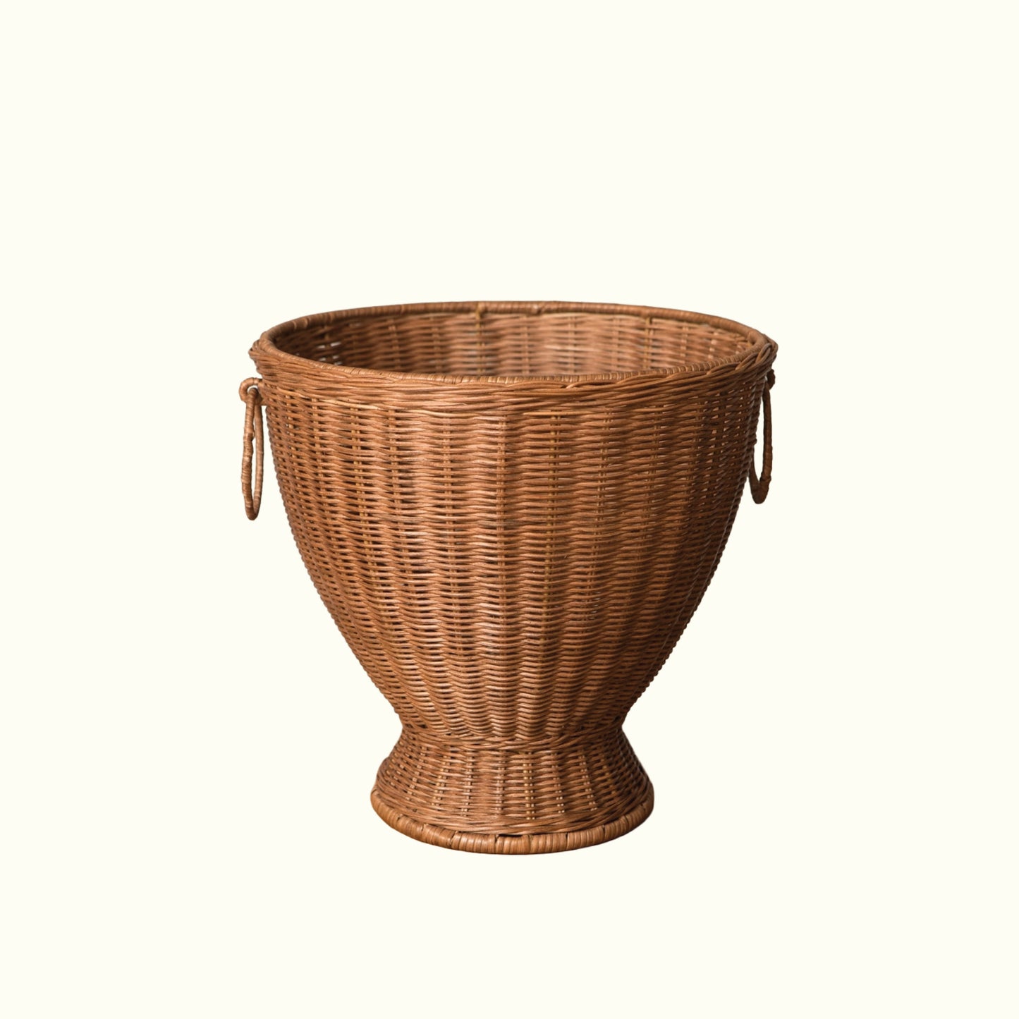vase in rattan