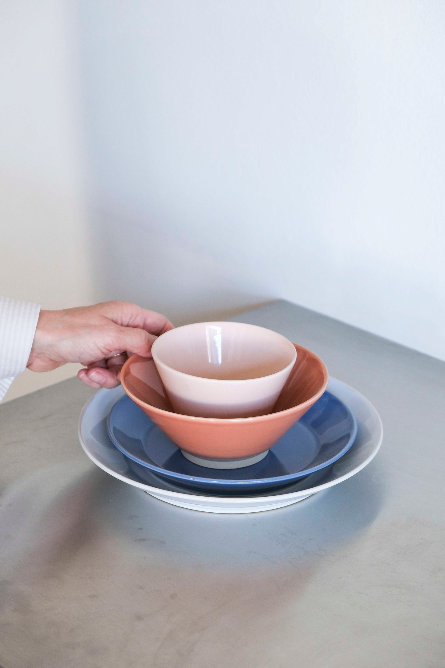 small memphis bowl in rose