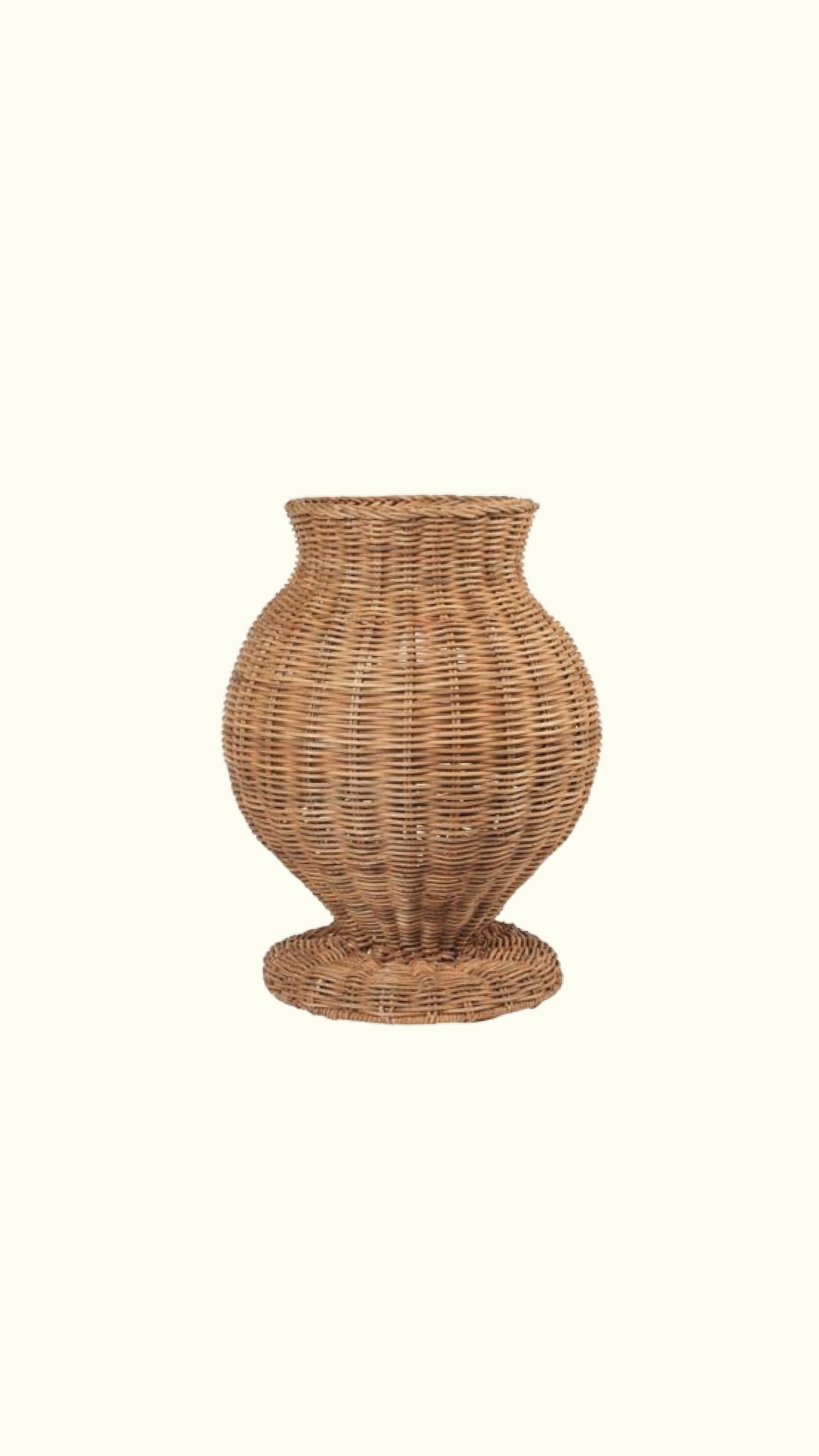 vase in rattan