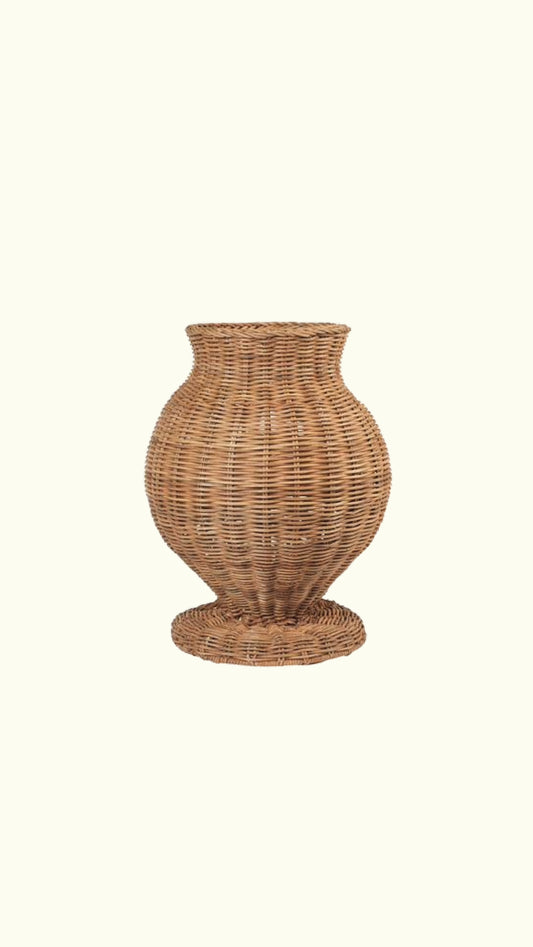 vase in rattan