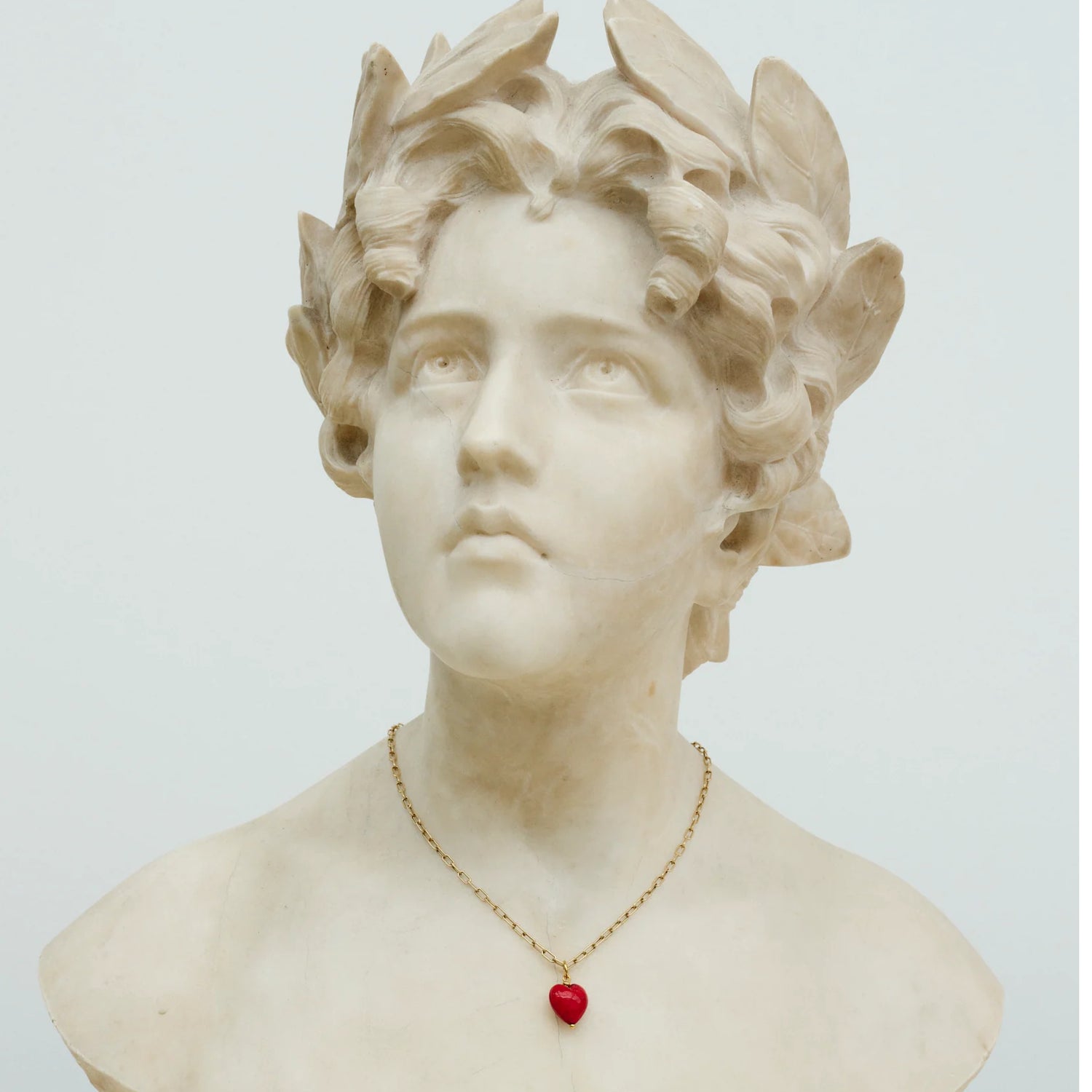 uma pendant • ruby