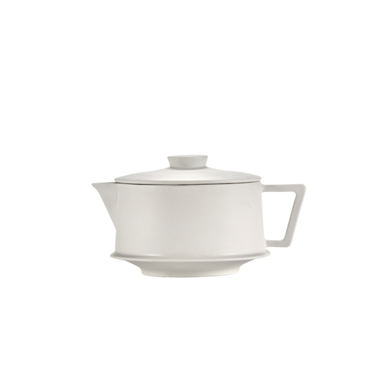 teapot in porcelain