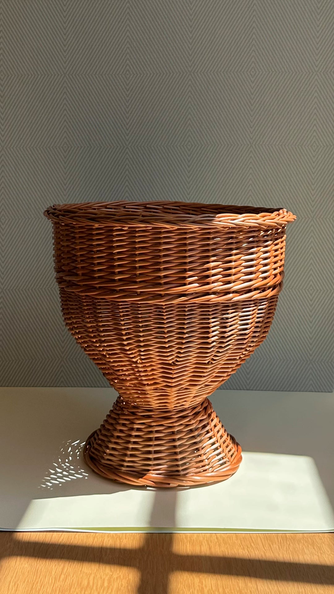 Vase in rattan, vintage