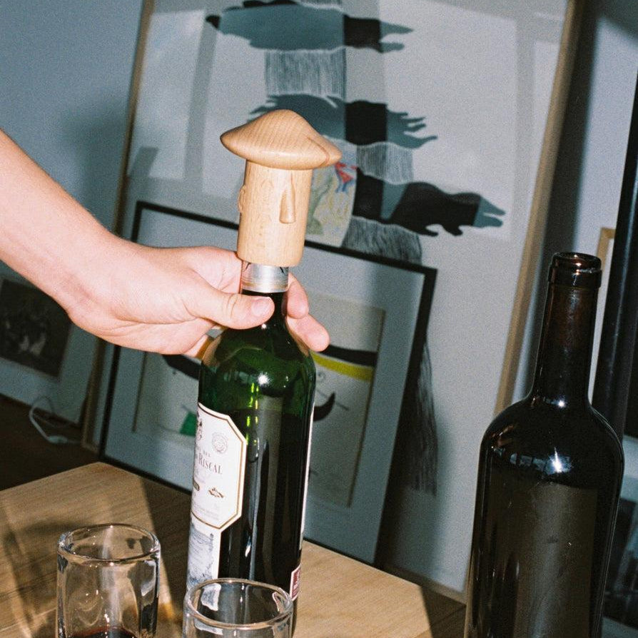 wine stopper, Harry